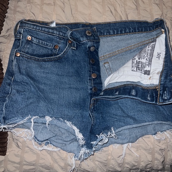 Levi’s 501 shorts - Picture 3 of 5